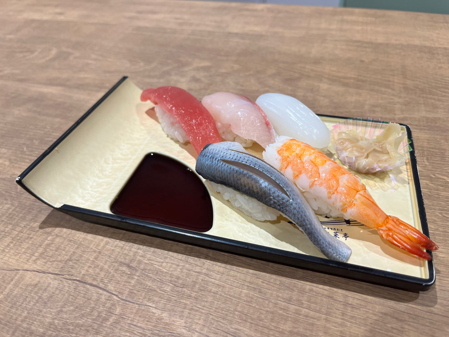 【出張板前_握り寿司】税込3,080円/1名 50名様から承ります。お一人様5種5貫